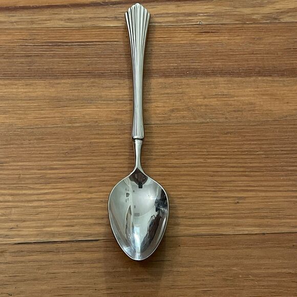 International Lyon FASCINATION Oval Soup Spoon Flatware 7.5 in 18-8 Stainless - Picture 11 of 13